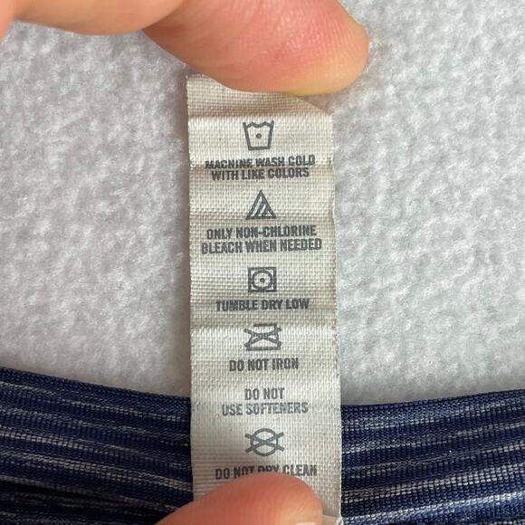 Under Armour Women's Athletic T-Shirt Striped Gray Small - Picture 4 of 7